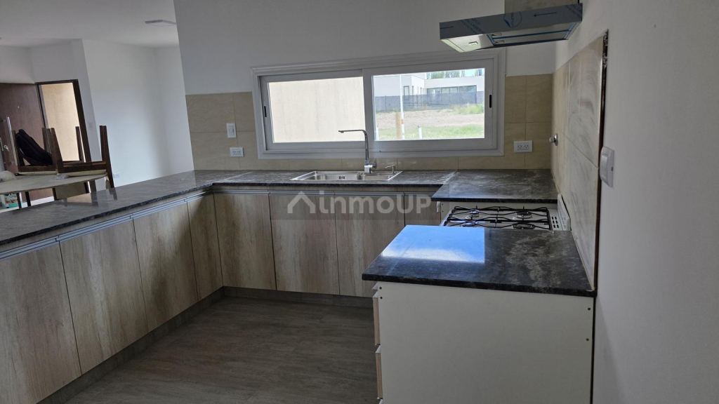 Casa en Alquiler en Confluencia, Neuquen