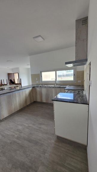 Casa en Alquiler en Confluencia, Neuquen