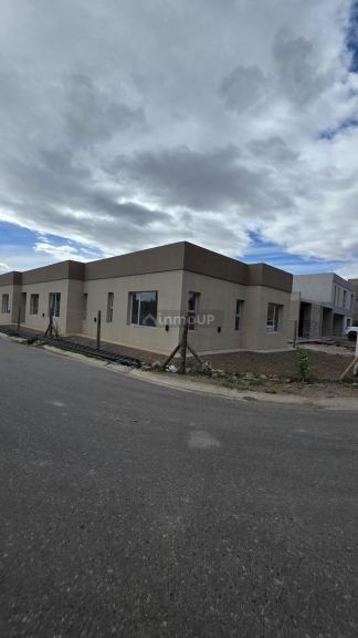 Casa en Alquiler en Confluencia, Neuquen