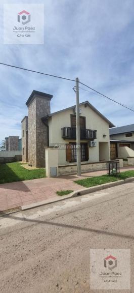 Casa en Venta en General Roca, Cordoba