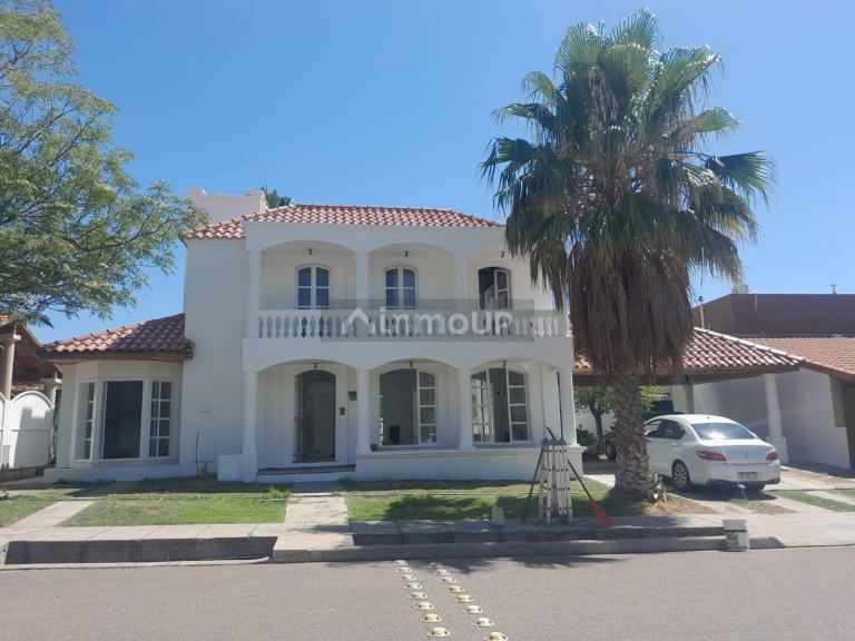 Casa en Alquiler en Godoy Cruz, Mendoza