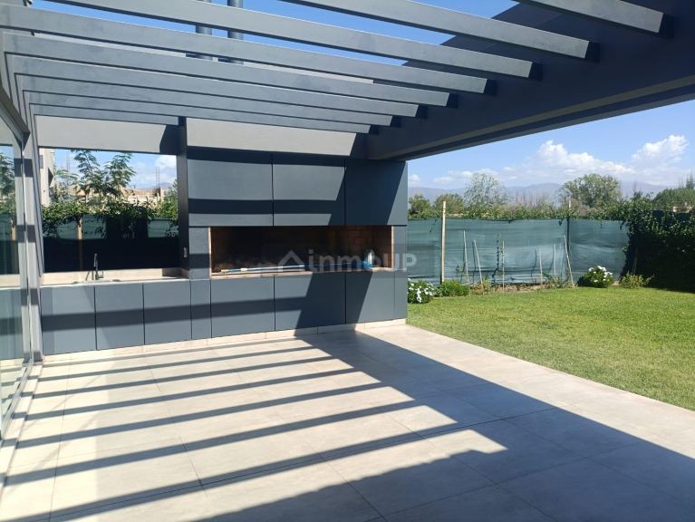Casa en Venta en Lujan de Cuyo, Mendoza
