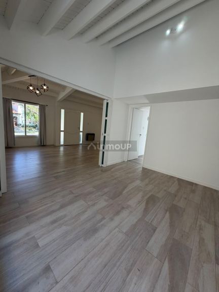 Casa en Venta en Capital, Mendoza - USD 230.000 | Inmoup - 21