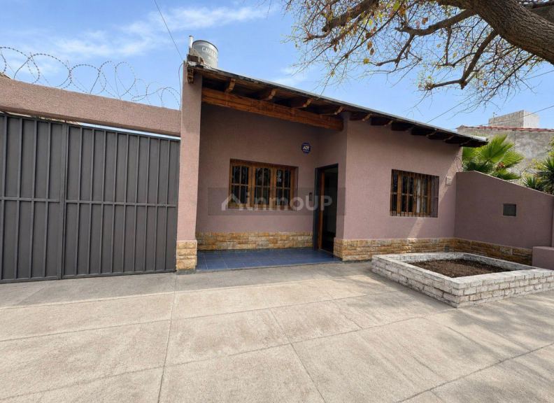 Casa en Venta en Guaymallen, Mendoza