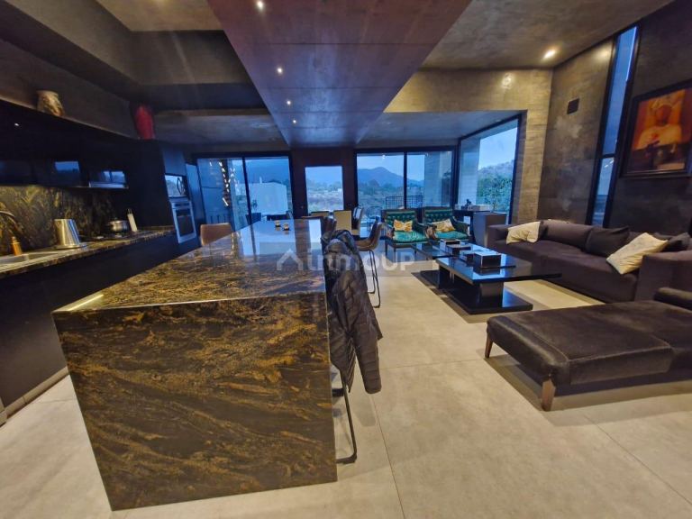 Casa en Venta en Capital, Mendoza