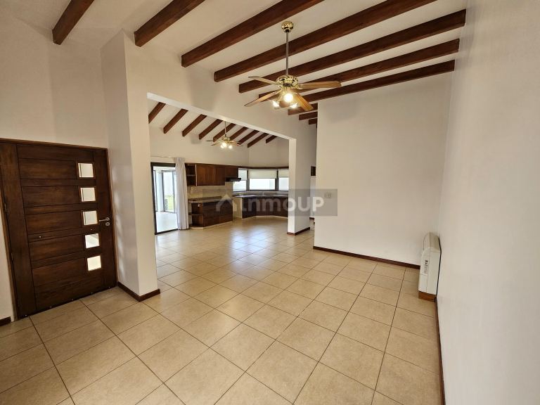 Casa en Alquiler en Maipu, Mendoza