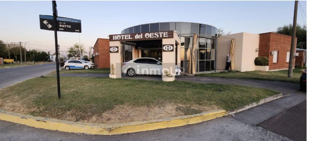 Hotel en Venta en Carlos Tejedor, Buenos Aires Interior