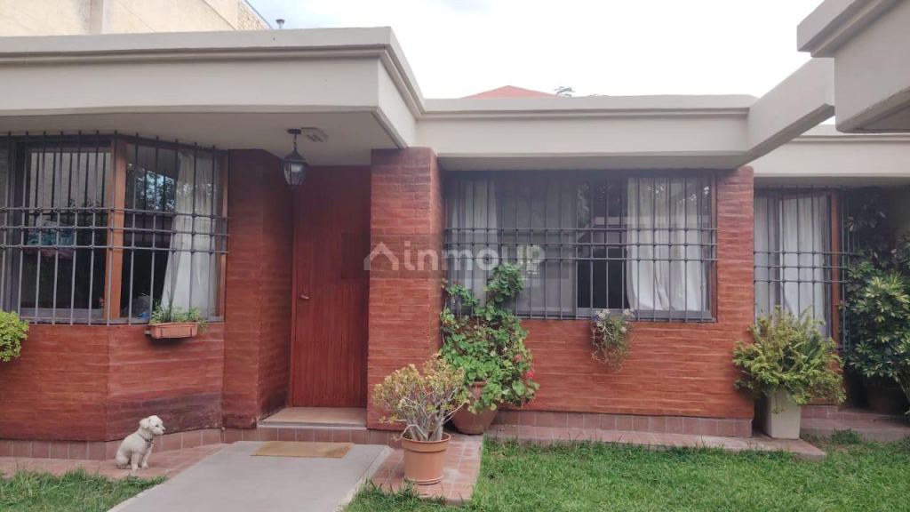 Casa en Venta en Guaymallen, Mendoza