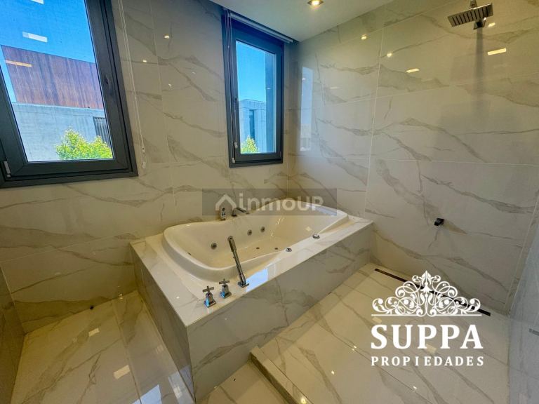Casa en Venta en Tigre, G.B.A. Zona Norte