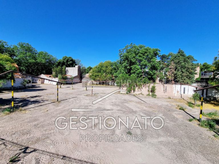 Playa de Estacionamiento en Venta en Capital, Mendoza