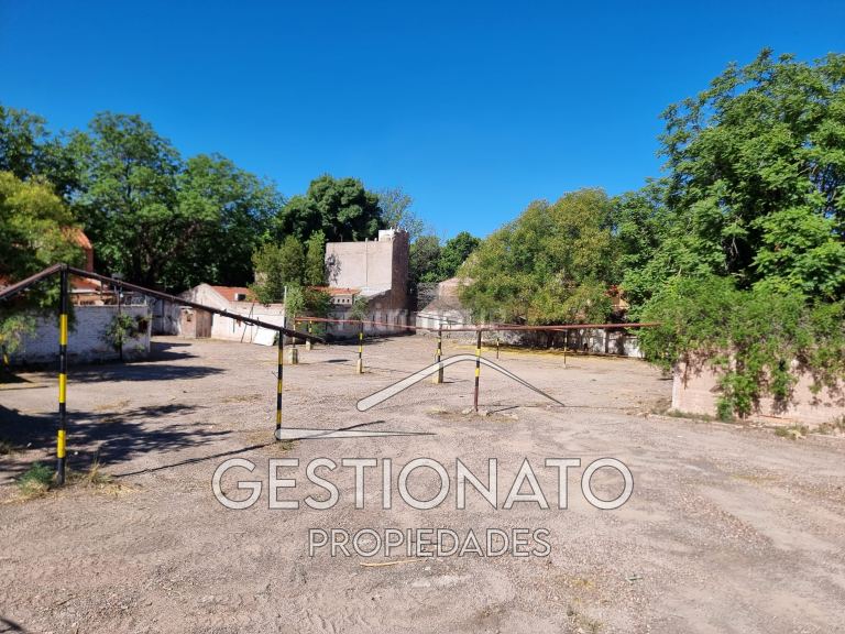 Playa de Estacionamiento en Venta en Capital, Mendoza