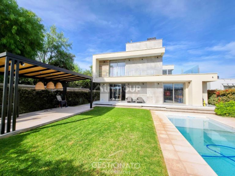 Casa en Venta en Maipu, Mendoza