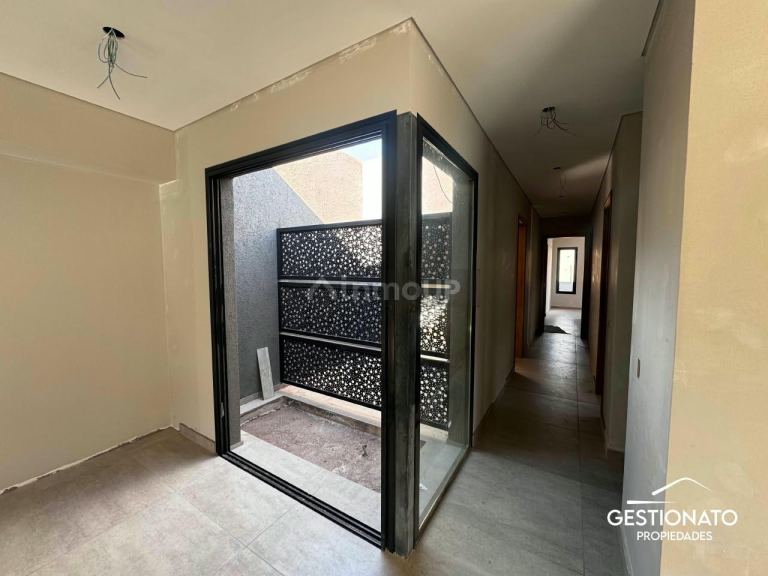 Casa en Venta en Godoy Cruz, Mendoza - USD 215.000 | Inmoup - 9