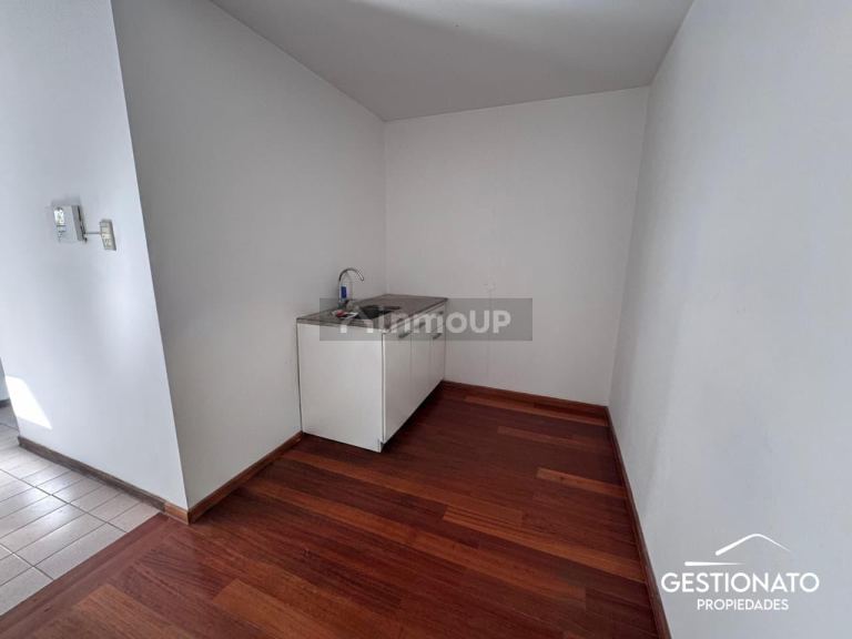 Oficina en Alquiler en Capital, Mendoza - $ 850.000 | Inmoup - 13