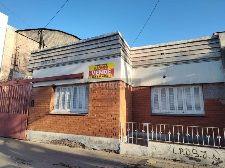 Casa en Venta en Guaymallen, Mendoza