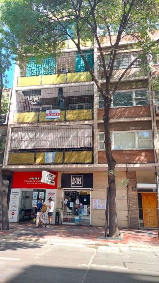 ¡¡¡…ADYACENCIAS Av. SAN MARTÍN y 50 mts. PEATONAL*..!!! s/calle 9 de Julio N° 1.050, 2° piso (