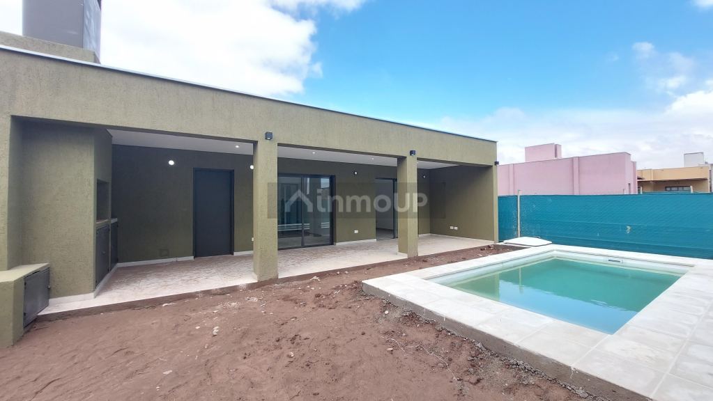 Chalet en Venta en Maipu, Mendoza