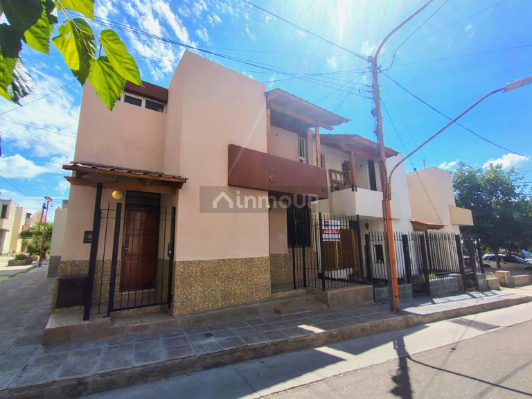 Casa en Alquiler en Capital, Mendoza