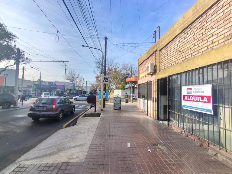 ADYACENC. PUENTE OLIVE (calles Tiburcio Benegas N° 34)