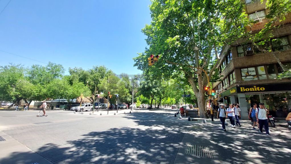 Oficina en Alquiler en Capital, Mendoza