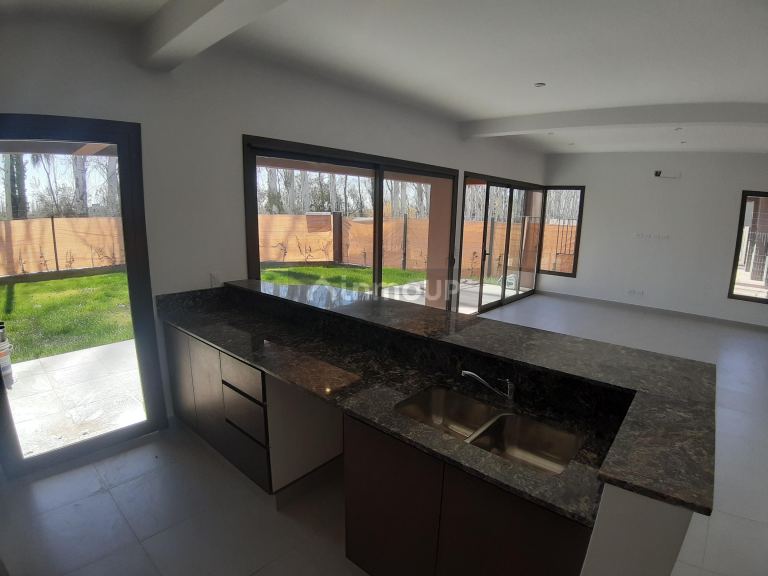 Casa en Alquiler en Lujan de Cuyo, Mendoza