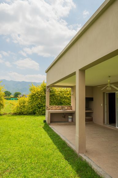 Casa en Venta en Yerba Buena, Tucuman