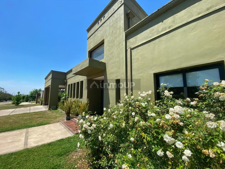 Casa en Venta en Yerba Buena, Tucuman