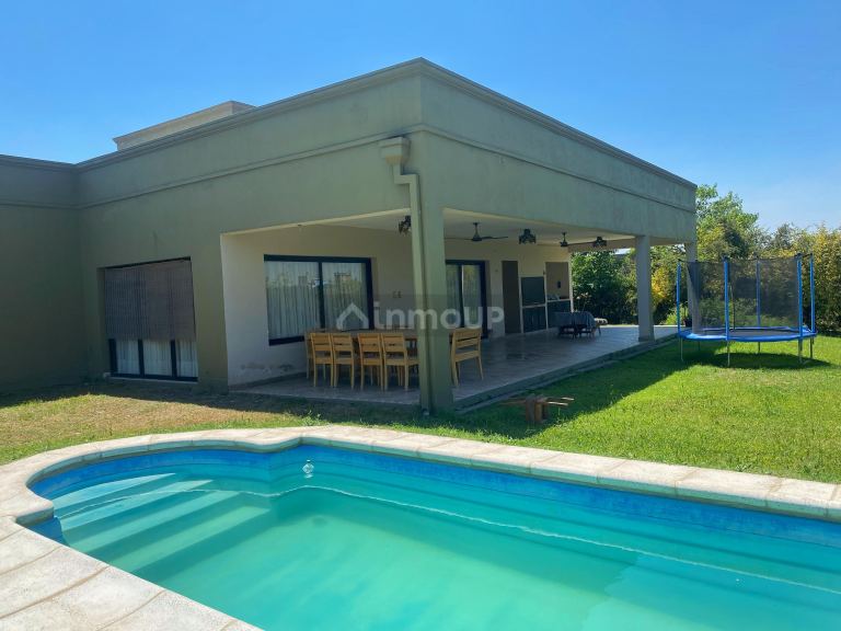 Casa en Venta en Yerba Buena, Tucuman