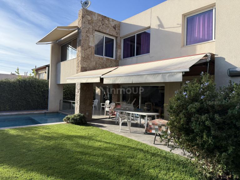 Casa en Venta en Capital, Mendoza
