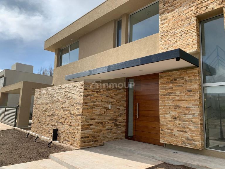 Casa en Alquiler en Lujan de Cuyo, Mendoza