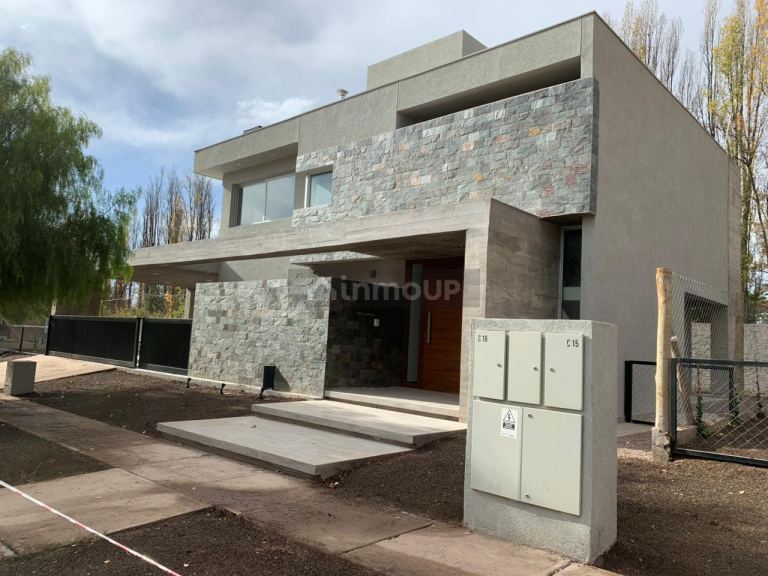 Casa en Alquiler en Lujan de Cuyo, Mendoza