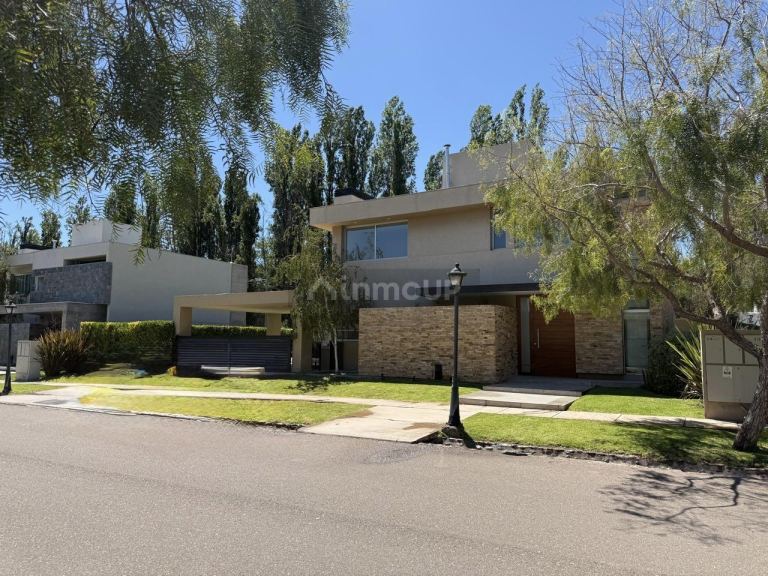 Casa en Alquiler en Lujan de Cuyo, Mendoza