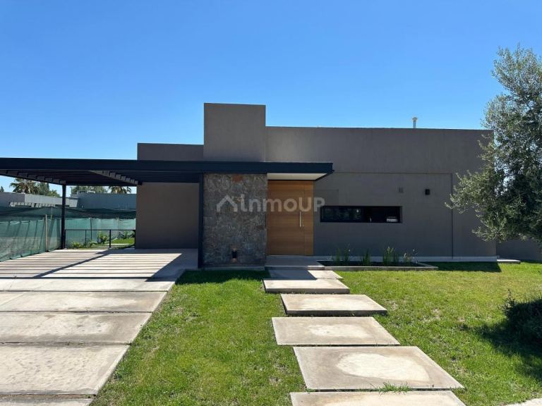 Casa en Alquiler en Maipu, Mendoza