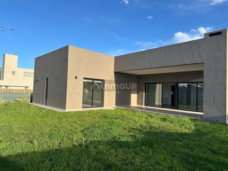 Casa en Alquiler en Maipu, Mendoza