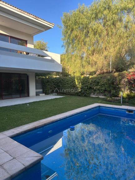 Casa en Alquiler en Capital, Mendoza