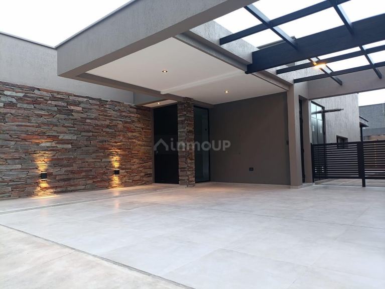 Casa en Venta en Maipu, Mendoza