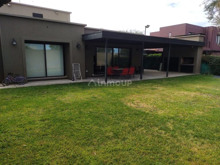 Casa en Venta en Maipu, Mendoza