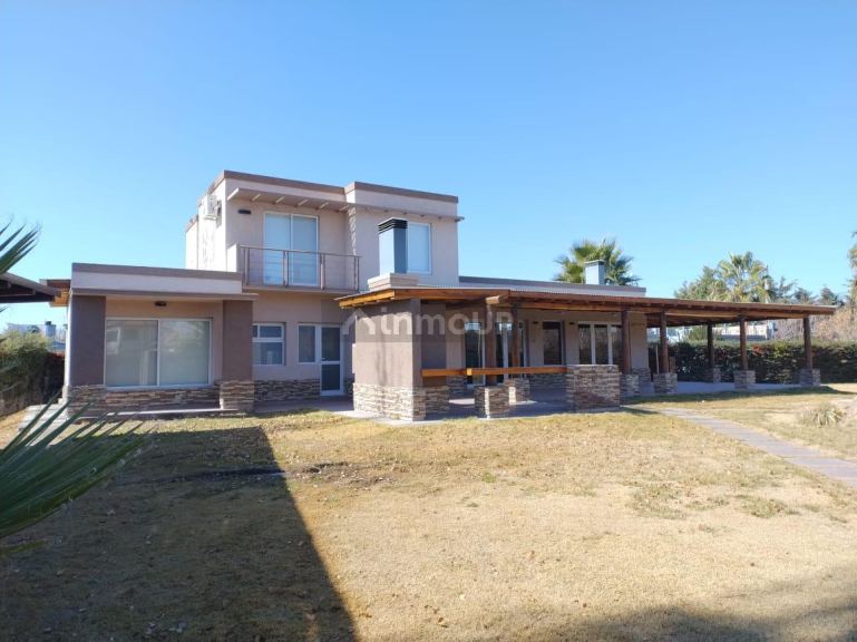 Casa en Venta en Maipu, Mendoza