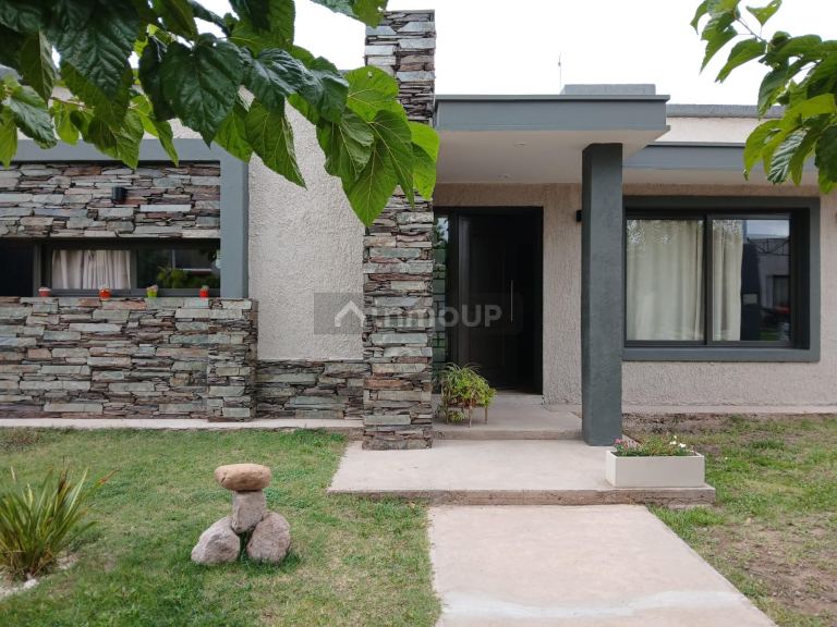 Casa en Venta en Maipu, Mendoza
