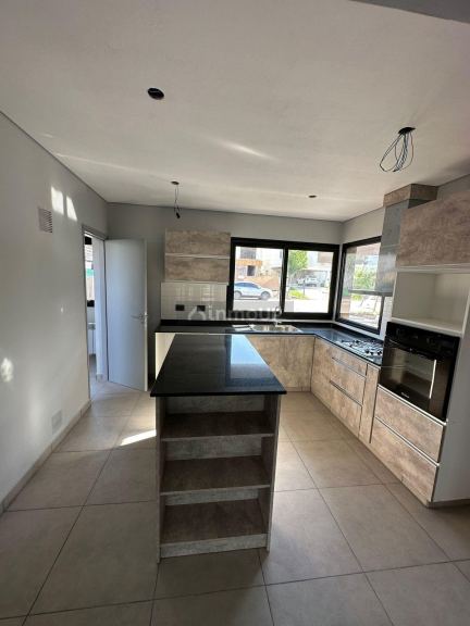 Casa en Alquiler en Lujan de Cuyo, Mendoza