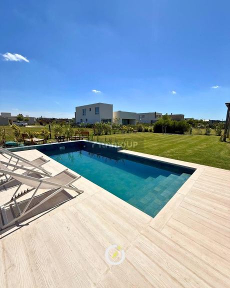 Casa en Venta en Funes, Santa Fe - USD 580.000 | Inmoup - 24