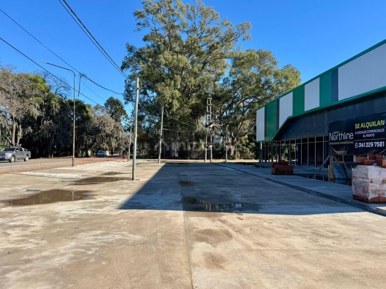 Local Comercial en Alquiler en Funes, Santa Fe