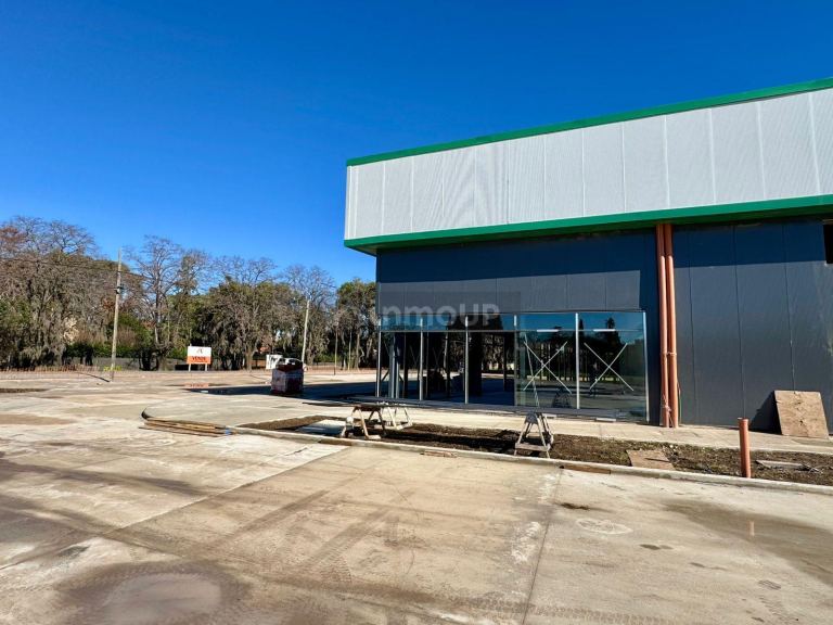 Local Comercial en Alquiler en Funes, Santa Fe