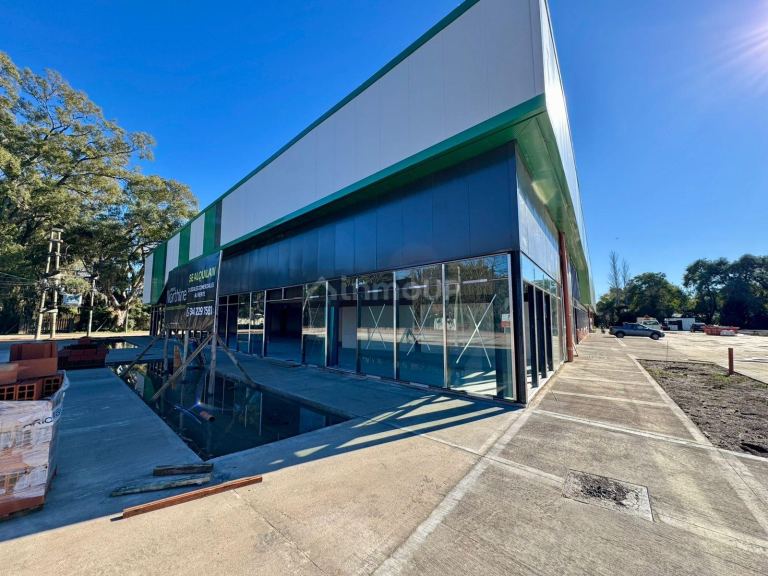 Local Comercial en Alquiler en Funes, Santa Fe