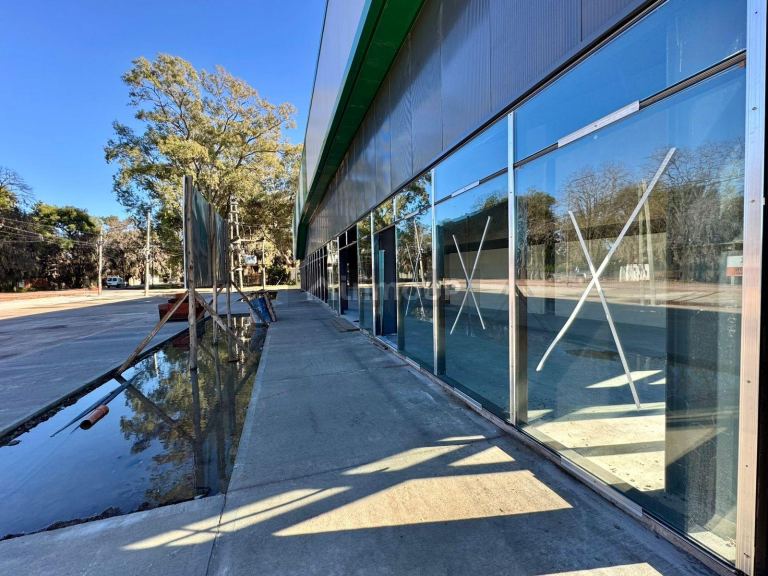 Local Comercial en Alquiler en Funes, Santa Fe