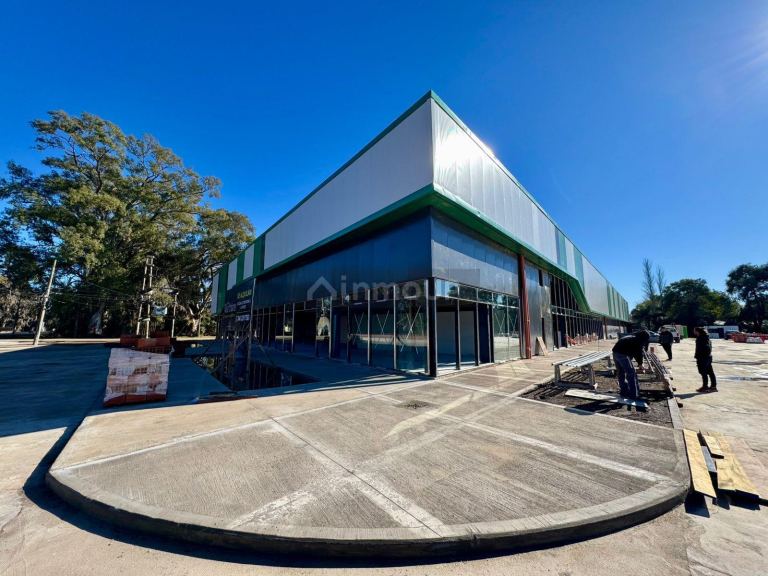 Local Comercial en Alquiler en Funes, Santa Fe