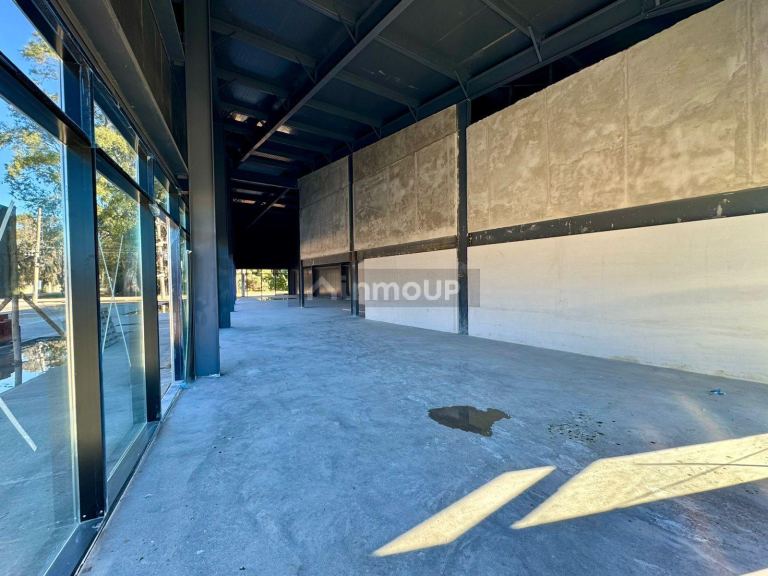 Local Comercial en Alquiler en Funes, Santa Fe
