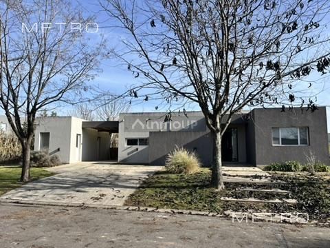 Casa en Alquiler en Escobar, G.B.A. Zona Norte