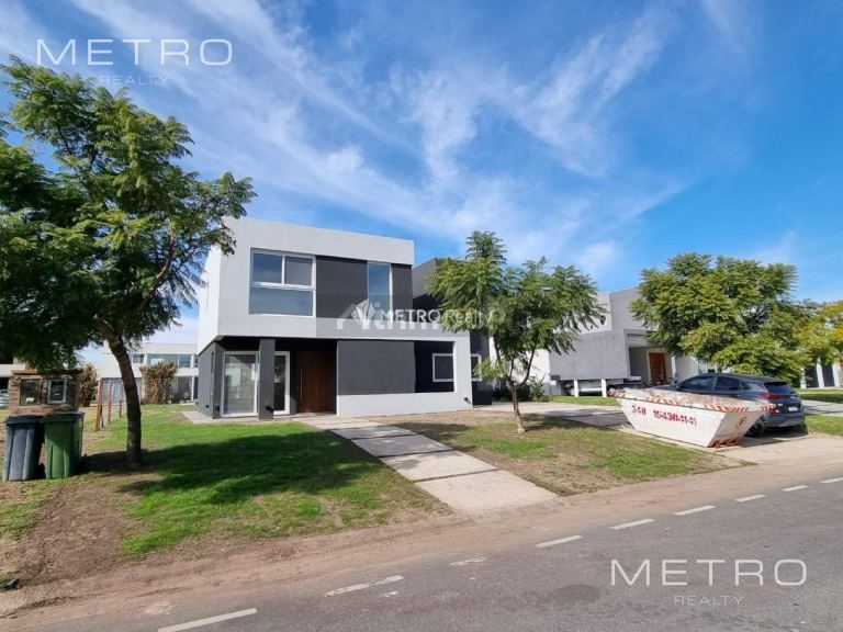 Casa en Alquiler en Escobar, G.B.A. Zona Norte