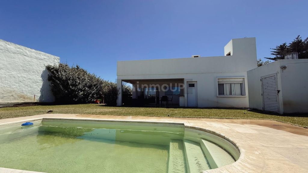 Casa en Venta en Monte Hermoso, Buenos Aires Costa Atlantica